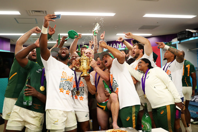 デクラークはパンツ一丁！南アフリカがロッカールームで祝賀会 画像
