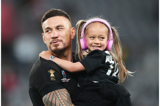 ソニー・ビル・ウィリアムズが8週間ぶりに家族のもとへ 子供との再会動画に感動の声 画像