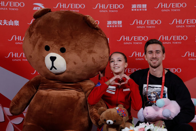 アンナ・シェルバコワ、超巨大&多数のLINE『ブラウン』とのショット 中国杯優勝、ロシアの15歳 画像