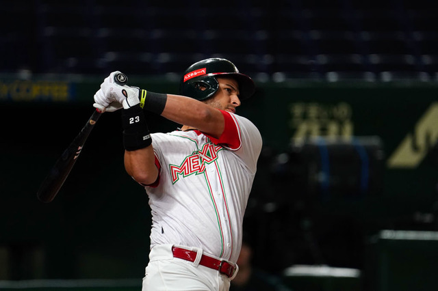 メキシコ代表マット・クラーク、井端弘和と再開のツーショット　中日時代のチームメイト 画像