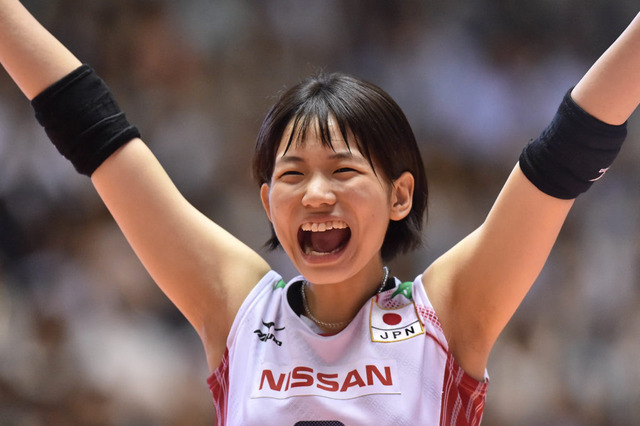 古賀紗理那ってどんな人?「広瀬すずをまねして」長い髪をばっさりカット 画像