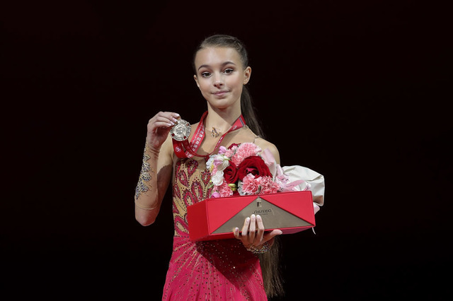 アンナ・シェルバコワ、氷の上では「大人のスケーター」を意識　同門のコストルナヤについても語る 画像