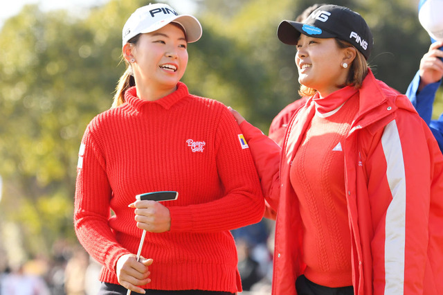 渋野日向子、日立3ツアーズで鈴木愛とペア 「愛さんとチームになって戦うことができて本当に嬉しかったです」 画像