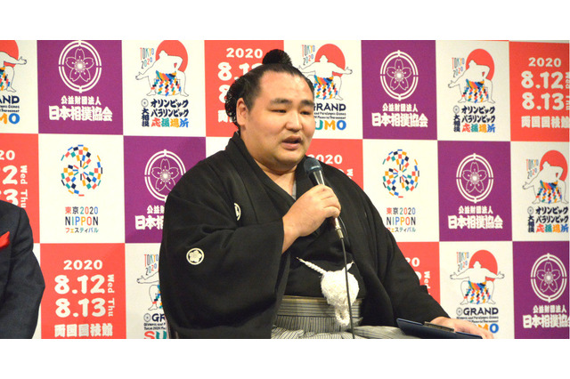 横綱・鶴竜が五輪場所に向けて英語で挨拶 「全力士が全力で取り組み、皆様をおもてなししたい」 画像