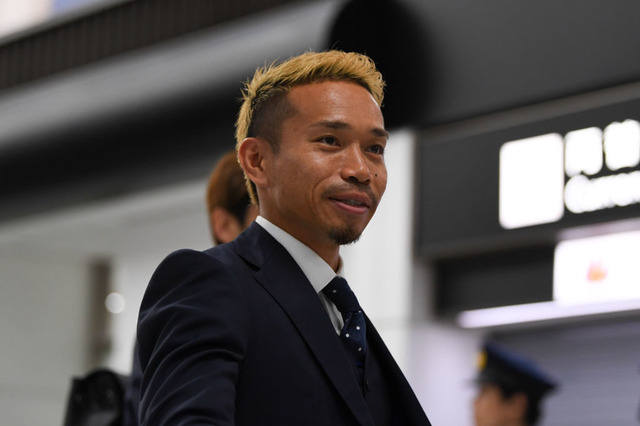 長友佑都、三瓶も含めた“チーム長友”写真を公開 画像
