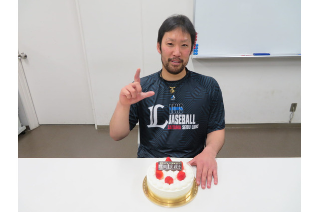 西武・増田達至、32歳の誕生日を迎える　全体練習再開まで「ひげは伸ばしておきます」 画像
