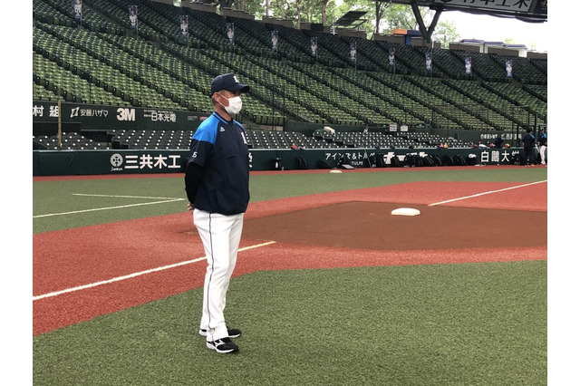 西武・辻発彦監督「いよいよ第一歩」　開幕へ向け46日ぶりのチーム練習 画像