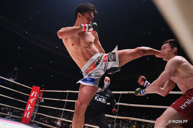 【総合格闘技】「RIZIN.26」朝倉未来が復活 1RKOでドミネーター聡志を沈める 画像