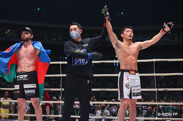 【格闘技】「RIZIN.28」朝倉未来を倒した男・斎藤裕、流血もフェザー級王者の底力で判定勝ち 画像