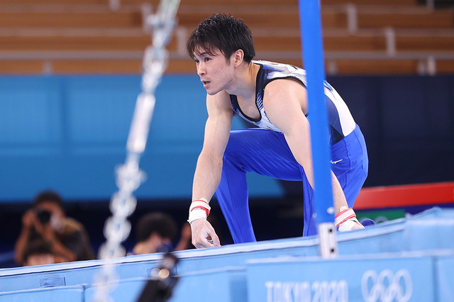 【東京五輪／体操】君臨し続けた王者・内村航平　まさかの落下 「土下座したい」 画像