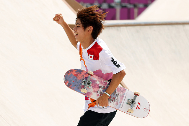 【東京五輪／スケートボード】初代王者・堀米雄斗、バスケ八村塁やサーフィン五十嵐とツーショット　五輪を楽しむ22歳に世界も絶賛 画像