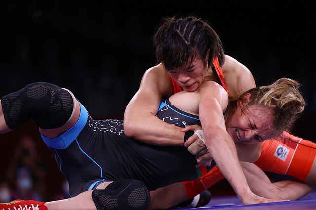 【東京五輪/レスリング】女子57キロ級・川井梨紗子、友香子に続く“姉妹金” 「こんないい日があっていいのか」 画像