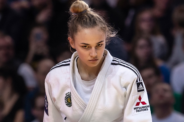 【東京五輪／柔道】渡名喜風南、日本勢初メダルの陰に絶対女王ダリア・ビロディドの涙 画像