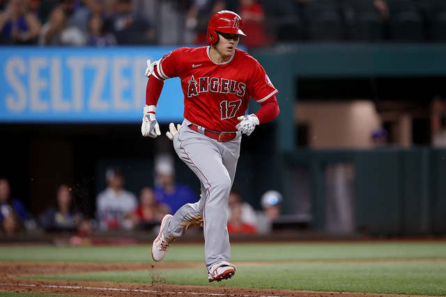 【MLB】「脚力で打線に火をつけた」大谷翔平、現地メディアは2盗塁を高評価　リーグ史上初の偉業も達成 画像