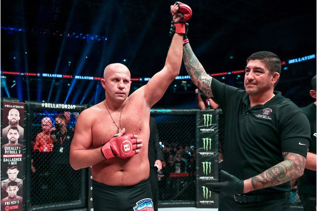 【格闘技】皇帝・ヒョードル、引退ツアー2戦目で再び衝撃の“106秒”KO　ヘビー級2位を右フックで瞬殺 画像