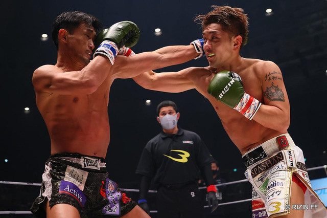 【格闘技/RIZIN.34】地元ファンから熱烈声援、皇治が“因縁の再戦”に勝利 判定負けの梅野源治は不満顔 画像
