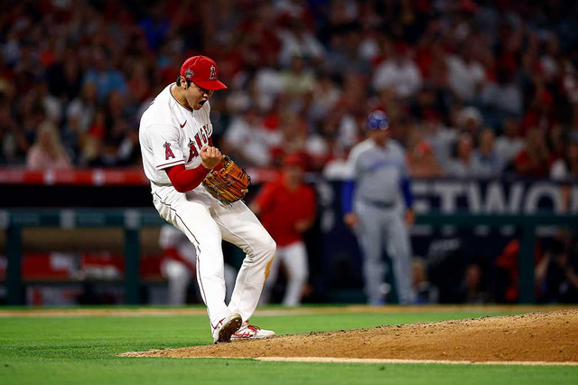 【MLB】大谷翔平、NFLユニフォームで移動　着用したのは「MVPで二刀流」のQBラマー・ジャクソン 画像