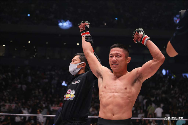 【RIZIN.38】堀口恭司、1年9カ月ぶりの凱旋勝利 金太郎を肩固めで撃破「ヒヤヒヤさせてしまって…」 画像