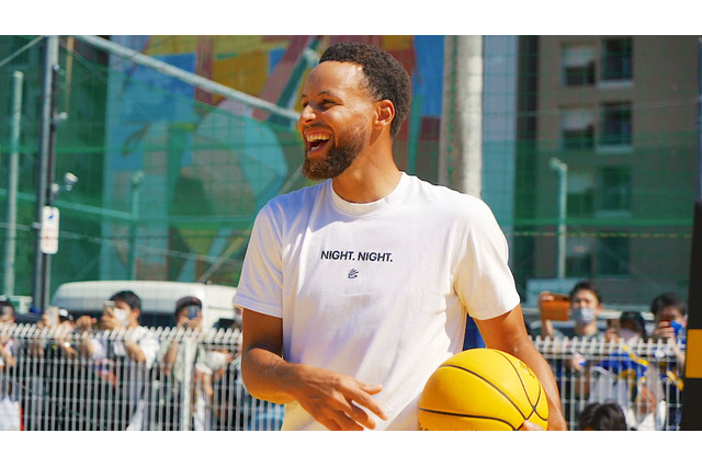 【NBA】ステフィン・カリーが東京・天王洲のカリー・コートでダンク失敗！ 画像