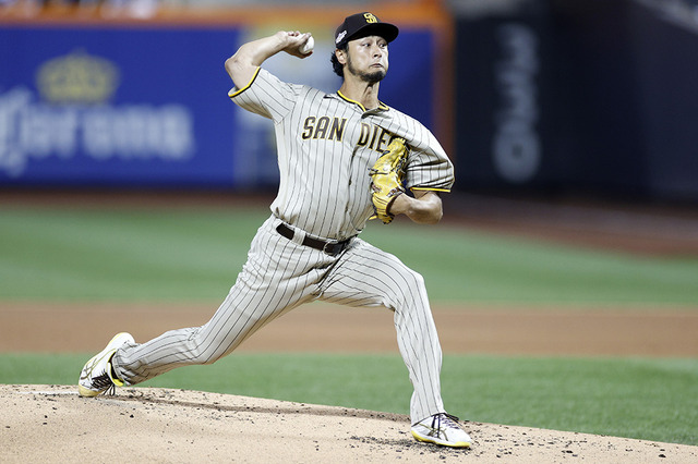 【MLB】ダルビッシュ有、“200勝右腕”シャーザーとの投げ合いで圧倒 7回6安打1失点でPO5年ぶり勝利 画像