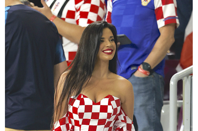 【カタールW杯】ミス・クロアチア、セクシー・ドレスでカタール挑発騒動　現地では警察による捜査情報も 画像