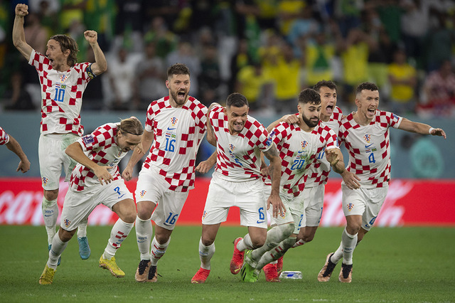 【カタールW杯】優勝候補ブラジルがベスト8で姿消す…　クロアチアが2戦連続PK制し2大会連続ベスト4進出 画像