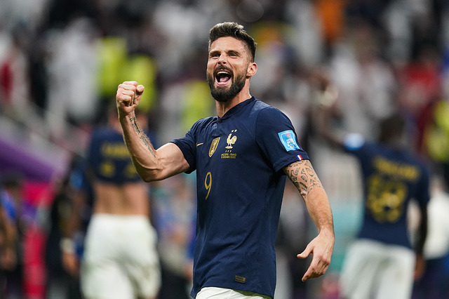 【カタールW杯】メッシでもムバッペでもない優勝の鍵を握るのはジルーか…　苦労人大型FWの価値 画像