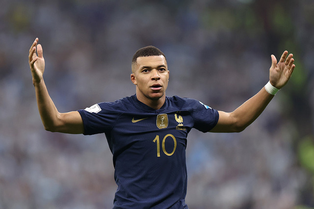 【カタールW杯】フランス、“怪物”ムバッペの圧巻2ゴールで同点　アルゼンチン2点リードも王者が底力 画像