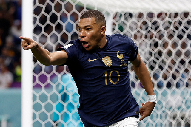 【カタールW杯】決勝で衝撃ハットのムバッペ、世界制覇逃すもメッシとの得点王争いを制す 画像