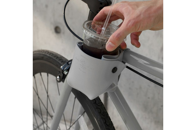 カップコーヒーに便利　フレームに取り付ける自転車用カップホルダー登場 画像