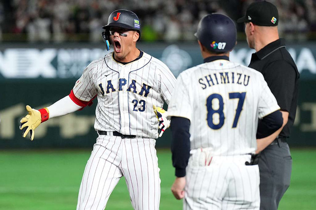 【WBC】ヌートバーの会心スイングに米放送局も興奮「タッチャンが反撃の狼煙」 近藤健介、吉田正尚の適時打で一挙逆転 画像