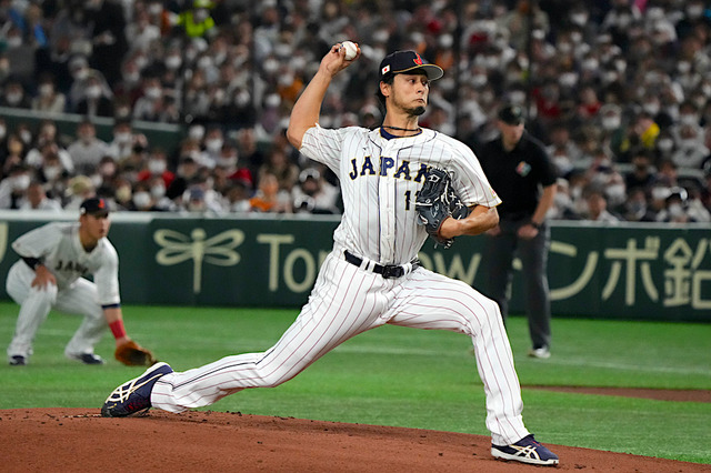 【WBC】ダルビッシュ有、2点リードの5回にブルペンへ　世界一奪還へ、大谷翔平との黄金リレー見られるか 画像