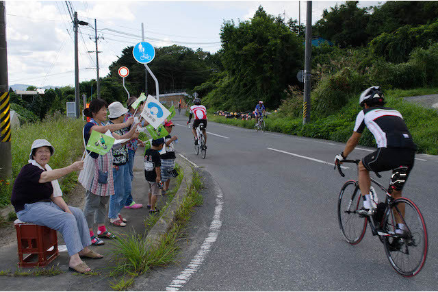 【ツール・ド・東北14】ほんとうに「応援してたら応援されてた。」…ライダーたちを和ませる沿道の声 画像