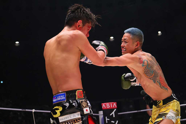 【RIZIN.41】「俺が勝ったから正義だろ」芦澤竜誠、皇治との“喧嘩祭り”で白星デビュー　勝利の“ナマズ音頭”披露 画像