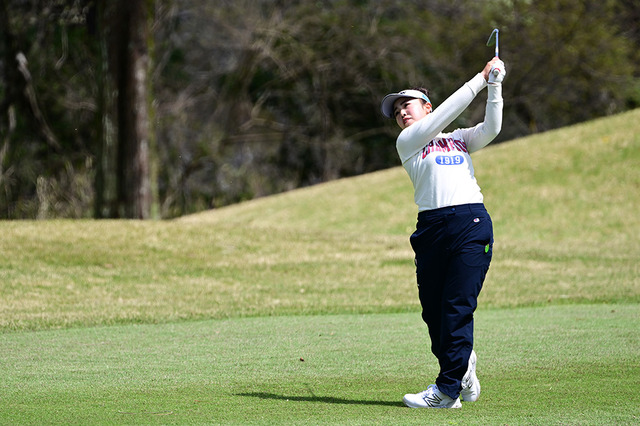 【女子ゴルフ】山下美夢有が単独首位、1打差に岩井千怜　富士フイルム・スタジオアリス女子オープン第1ラウンド 画像