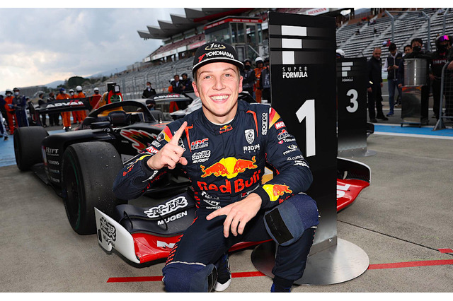 【スーパーフォーミュラ】開幕戦波乱のクラッシュ・スタート　リアム・ローソンが衝撃のデビュー・ウィン、将来のF1王者か… 画像