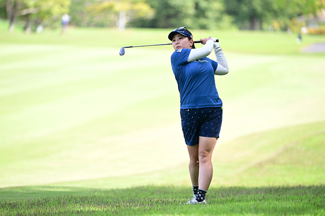 【女子ゴルフ】吉田弓美子、川岸史果が首位タイ発進、4打差以内のアンダーパーに39人　パナソニックオープンレディース初日 画像