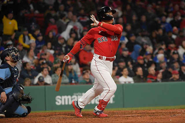【MLB】「これが彼と契約した理由」吉田正尚、菊池雄星から圧巻5号本塁打　第3打席も技あり適時打で地元局絶賛 画像