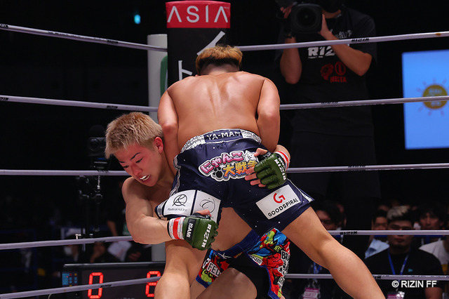 【RIZIN.42】三浦孝太、涙の初黒星も止まらぬ“成長意欲”「負けを恐れず、チャレンジしていきたい」 画像