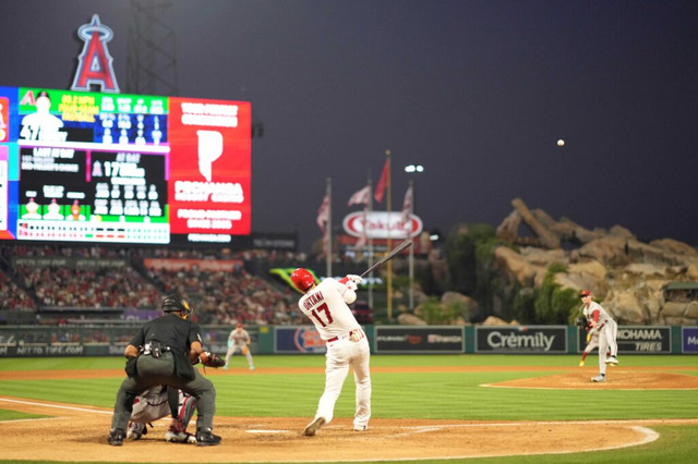 【MLB】大谷翔平、驚愕の“150メートル”自己最長特大30号弾 現地実況も思わず25秒間絶句 画像