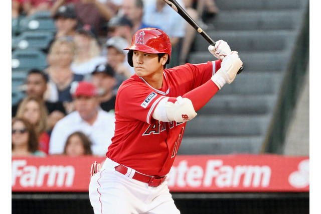 【MLB】大谷翔平、痙攣の不安感じさせず183キロ弾丸二塁打　好機での連続敬遠にブーイングの嵐、米記者反応「なんという時間だ」 画像