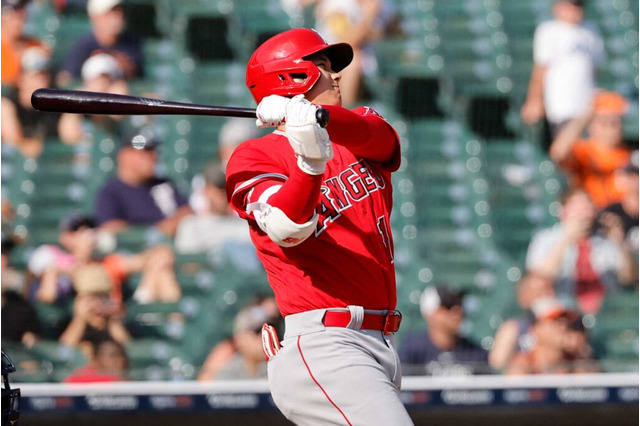 【MLB】大谷翔平、フェンス直前大飛球も…3試合ぶりマルチ安打で4出塁　エ軍連勝でワイルドカード圏内まで3ゲーム 画像