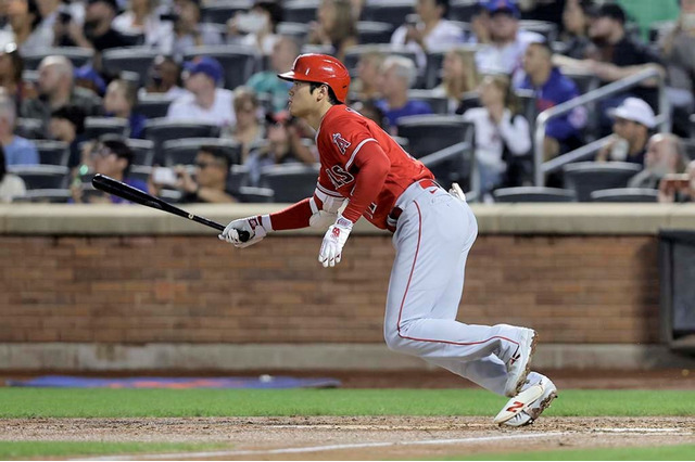 【MLB】敵軍ファンまで「勝負してくれ!」3四球の大谷翔平、最終回敬遠に大ブーイング エ軍は連敗ストップ 画像