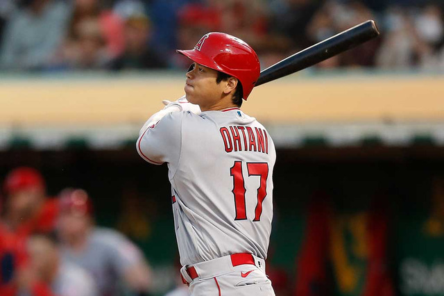 【MLB】大谷翔平、今季初安打は強烈180キロのライト前　4回7K無失点で「投手大谷」も躍動 画像