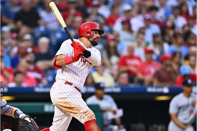 【MLB】「PS打率2割超えた」“ロマン砲”シュワーバーが2打席連発、フィリーズ11安打10得点で連勝　ナ・リーグ優勝決定S 画像