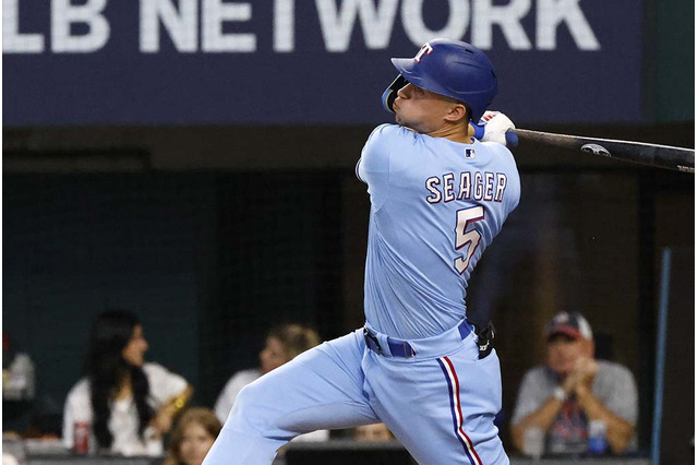 【MLB】シーガーが2試合連発、レンジャーズ敵地連勝で世界一へ王手 ア・リーグ最多安打セミエンが5打点 画像