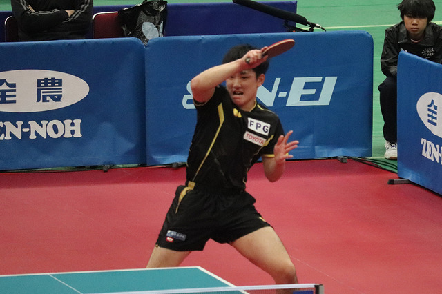優勝候補の張本智和、戸上隼輔が貫録のベスト4入り　パリ選考4位の篠塚大登、躍進の有延大夢も準決勝進出【全農CUP大阪】 画像