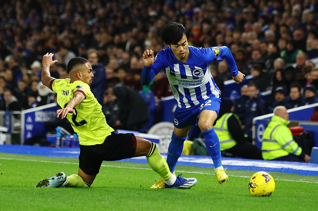 「左サイドでインパクトを残した」後半出場の三笘薫は終了間際に決定機　相手GKの好セーブに阻まれるも英メディアは高評価【プレミアリーグ】 画像