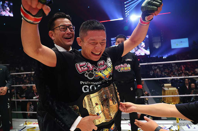 「ぐにゃぐにゃして……」堀口恭司、神龍誠戦を回顧 “RIZIN史上初”の2階級制覇も「ベルトは付録」と持論 画像