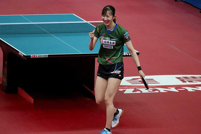 早田ひな、長﨑美柚に貫録のストレートでベスト4　連覇へ前進、平野美宇を下した赤江夏星と激突【全日本卓球】 画像